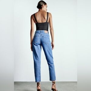 ZARA HIGH RISE Z1975 MOM JEANS
